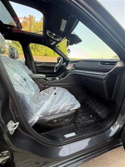 جیپ گراند شیرۆکی